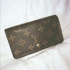 AUTHENTIC Louis Vuitton original monogram Wallet
